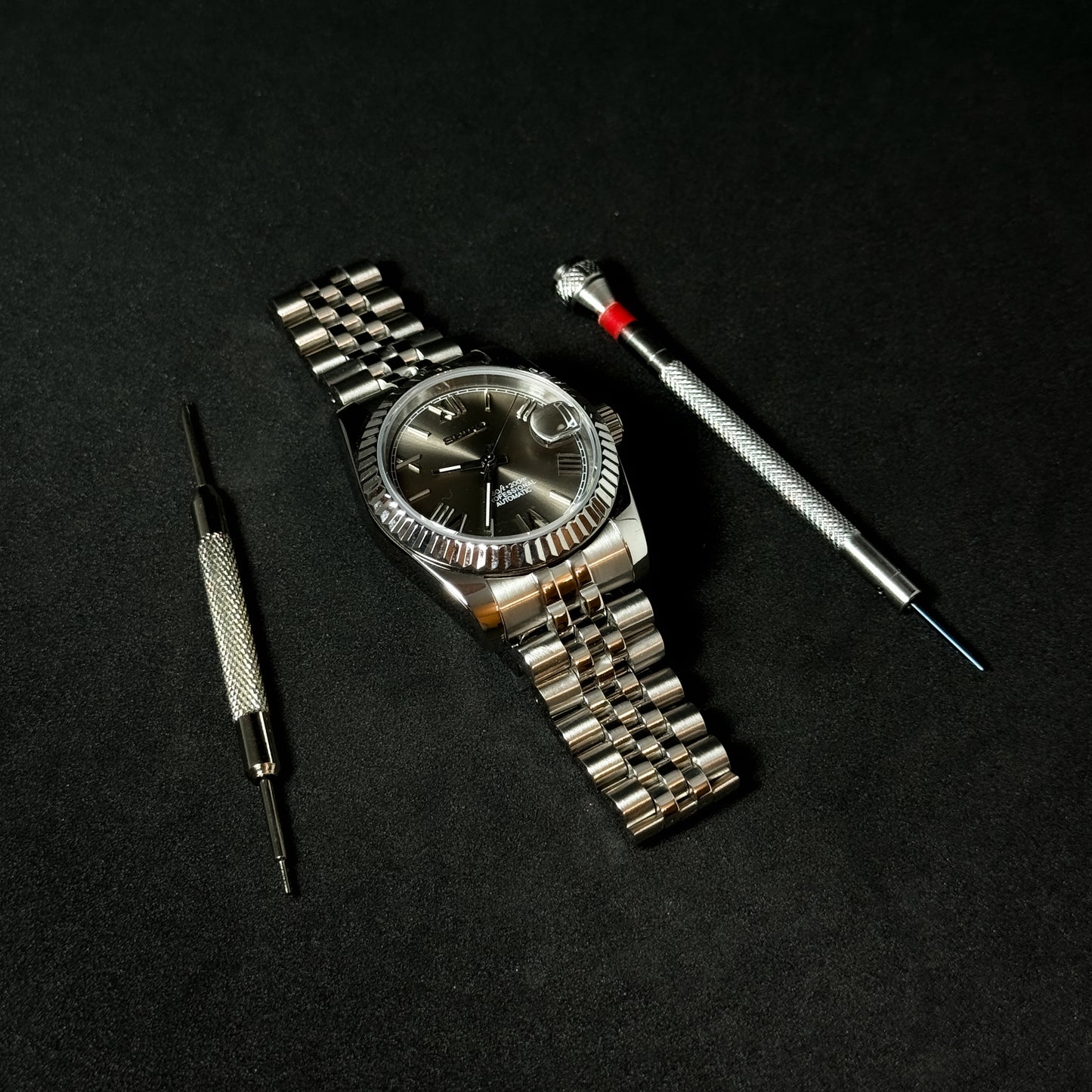 DATEJUST GREY ROMAN - CUSTOM SEIKO NH35 AUTOMATIC WATCH