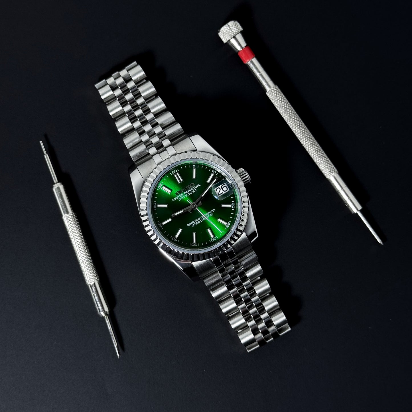 DATEJUST EMERALD GREEN LUME - CUSTOM SEIKO NH35 AUTOMATIC WATCH