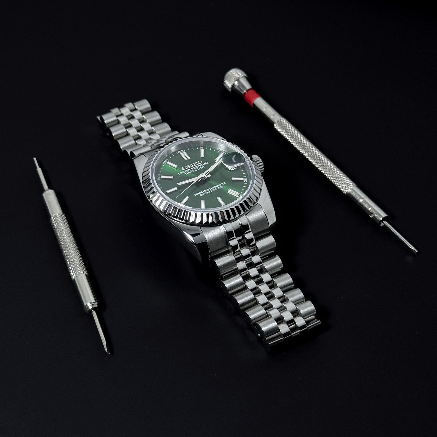 DATEJUST EMERALD GREEN LUME - CUSTOM SEIKO NH35 AUTOMATIC WATCH