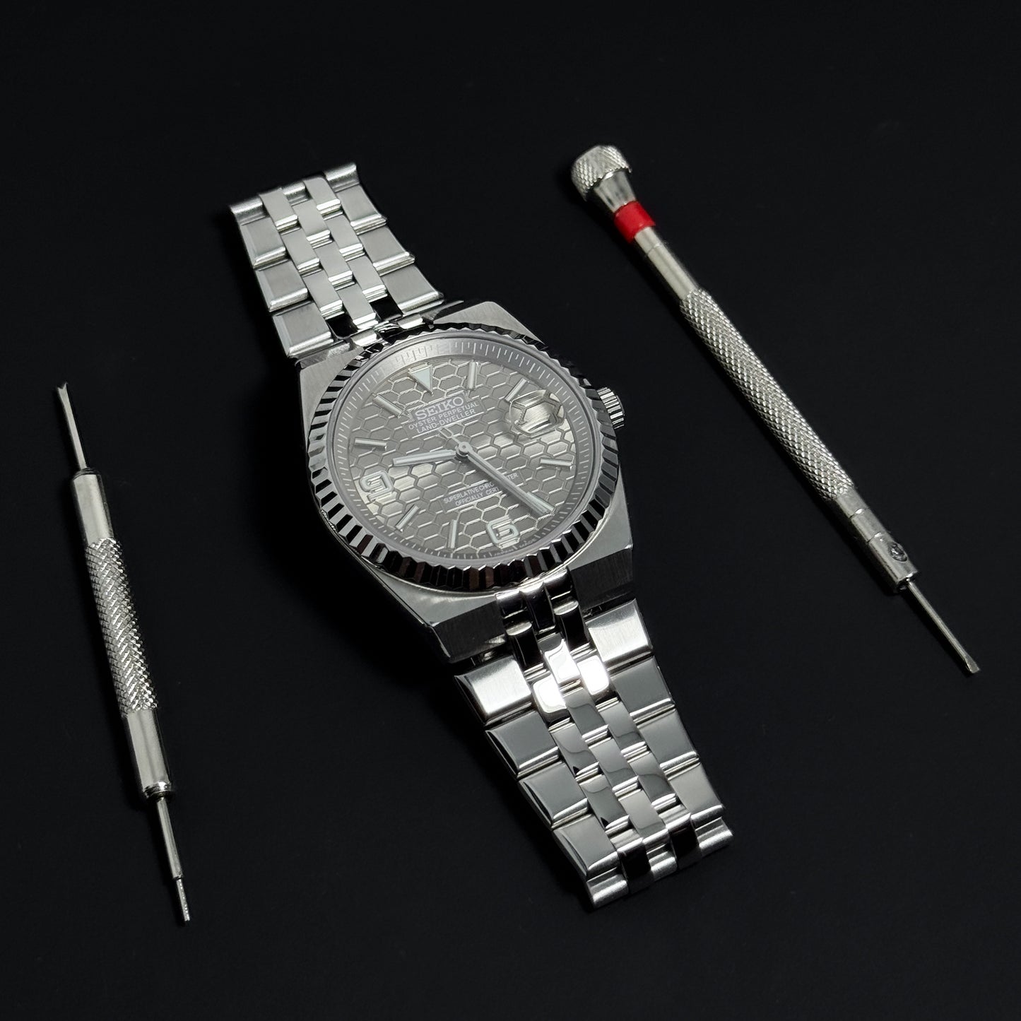 LAND-DWELLER SILVER - CUSTOM SEIKO NH35 AUTOMATIC WATCH