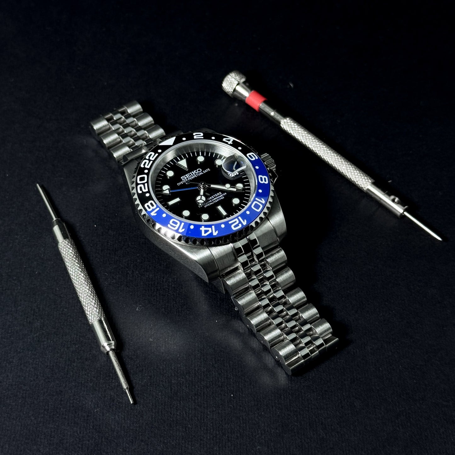 GMT- BATGIRL - CUSTOM SEIKO NH35 AUTOMATIC WATCH